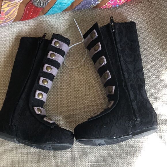 Joyfolie “Leighton in Black” Lace Baby Boots - Picture 6 of 9